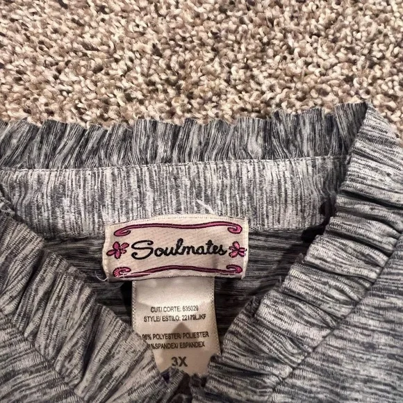 Soulmates Gray Ruffled Cap Sleeve Blouse - Picture 5 of 7